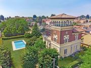 Case e ville in vendita di 1200 m²
