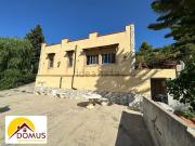 Case e ville in vendita di 123 m² in Via Generale...