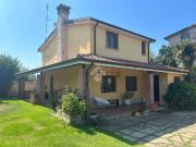 Case e ville in vendita di 124 m² in Via Stura, 62