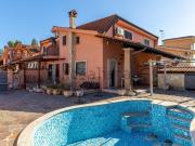 Case e ville in vendita di 126 m² in Via Campo di Carne