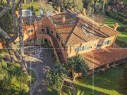 Case e ville in vendita di 1307 m² in Via Appia Antica