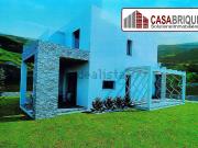 Case e ville in vendita di 130 m² in Via Chiesazza...