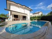 Case e ville in vendita di 130 m² in Via Leonardo Da...