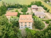 Case e ville in vendita di 1350 m² in Via Statale, 276