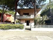 Case e ville in vendita di 140 m² in Traversa XII Pineta