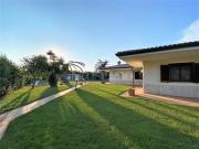 Case e ville in vendita di 140 m² in Via Caterattino