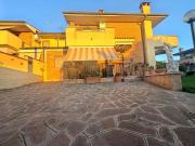 Case e ville in vendita di 140 m² in Via Dante, 6 Case e ville in vendita di 140 m² in Via Dante, 6