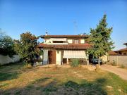 Case e ville in vendita di 140 m² in Via delle Vigne, 10