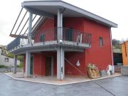 Case e ville in vendita di 140 m² in Via Fiura