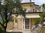 Case e ville in vendita di 140 m² in Via Foce