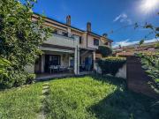 Case e ville in vendita di 140 m² in Via Giulio Bas