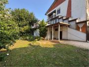 Case e ville in vendita di 140 m² in Via Helvillum