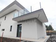 Case e ville in vendita di 140 m² in Via Loreto