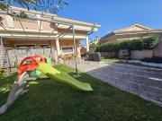 Case e ville in vendita di 140 m² in Via Mar Ligure