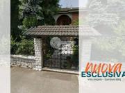 Case e ville in vendita di 140 m² in Via Monsignor...