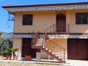 Case e ville in vendita di 140 m² in Via Ponticelli, 50