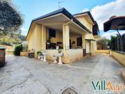 Case e ville in vendita di 140 m² in Via Provinciale per...