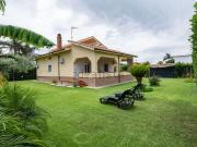 Case e ville in vendita di 140 m² in Viale cefalù, 6