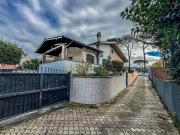 Case e ville in vendita di 140 m² in Viale di Castel...