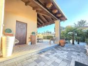 Case e ville in vendita di 145 m² in Strada Valenza, 39