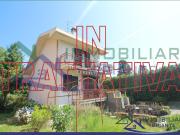 Case e ville in vendita di 145 m² in Via Adua