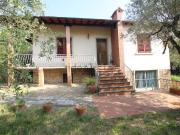 Case e ville in vendita di 145 m² in Via della Chiesa, 13