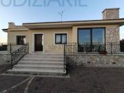 Case e ville in vendita di 145 m² in Via Mottola, 78