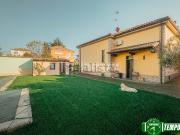 Case e ville in vendita di 146 m² in Via Emanuele Tuttobene