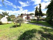 Case e ville in vendita di 147 m² in Via Firenze