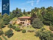 Case e ville in vendita di 1500 m²