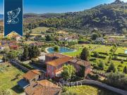 Case e ville in vendita di 1500 m²