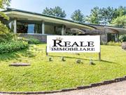 Case e ville in vendita di 1500 m²