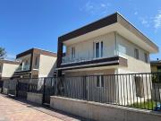 Case e ville in vendita di 150 m²