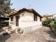 Case e ville in vendita di 150 m² in Via delle Rose, 24