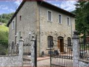 Case e ville in vendita di 150 m² in Via Peritano di...