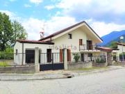 Case e ville in vendita di 150 m² in Via Principale, 2