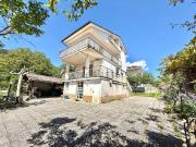 Case e ville in vendita di 150 m² in Via Terni, 17
