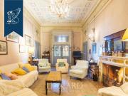 Case e ville in vendita di 1527 m²