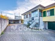 Case e ville in vendita di 153 m² in Via del Moro, 1