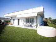 Case e ville in vendita di 155 m² in Via Linaro