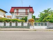 Case e ville in vendita di 155 m² in Via T. Rodari, 20