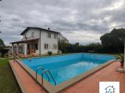 Case e ville in vendita di 157 m² in Via Turbolo, 2