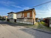 Case e ville in vendita di 158 m² in Via Amalfi, 13