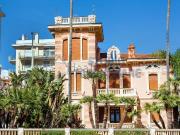Case e ville in vendita di 1600 m²