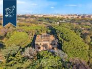 Case e ville in vendita di 1600 m²