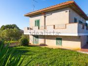 Case e ville in vendita di 160 m² in Via degli Olmi, 6