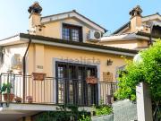 Case e ville in vendita di 160 m² in Via DEI COSTARONI