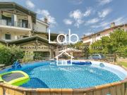 Case e ville in vendita di 160 m² in Via delle Campanule