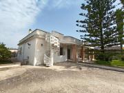 Case e ville in vendita di 160 m² in Via F.Fellini, 32