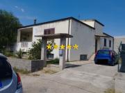 Case e ville in vendita di 160 m² in Via Guglielmo Pepe